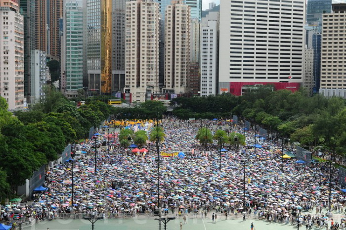 1 июля на ежегодной «акции протеста» присутствовало более 400 000 участников в 2012 году. Фото: Великая Эпоха (The Epoch Times)