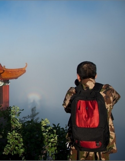 В центральном Китае появилось необычное явление — «сияние Будды»