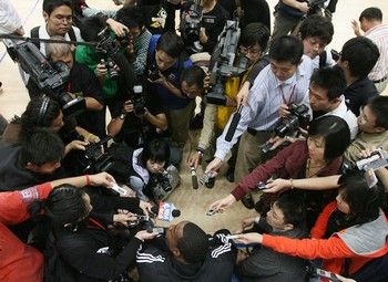 «Авторитет китайских СМИ уже понизился почти до нуля». Фото: Getty Image