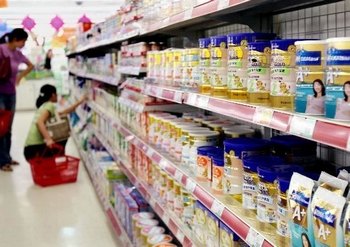 Сотни китайских молочных предприятий выпускают некачественную продукцию. Фото с epochtimes.com
