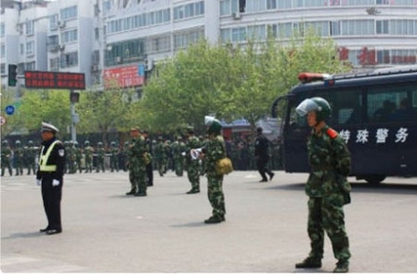 В центральном Китае произошло кровавое столкновение таксистов с полицией