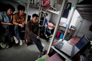 Китайские власти закрыли созданный крестьянами телеканал, критикующий режим. Фото: Feng Li/Getty Images