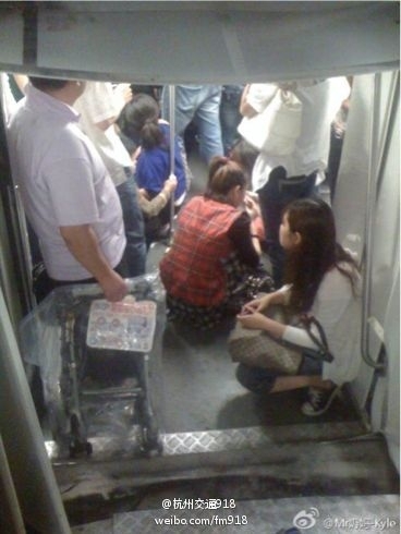 Крупное столкновение поездов произошло в шанхайском метро