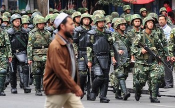 В Синьцзяне обстановка по-прежнему напряжённая. Фото: FREDERIC J. BROWN/AFP/Getty Images