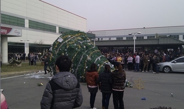 В Китае бастуют тысячи рабочих корейского завода LG