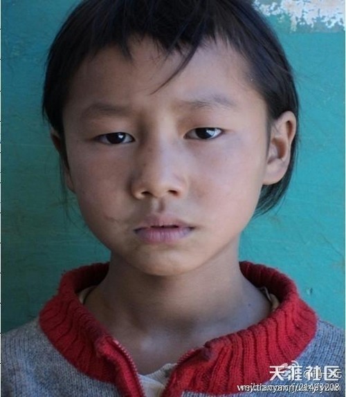 Дети из китайских районов, которых не коснулось «экономическое чудо»