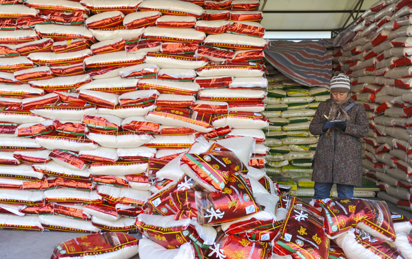 Китай наращивает объёмы импорта продовольствия. Фото: AFP
