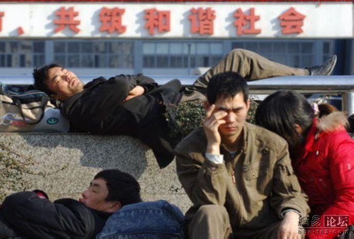 Китай сотрясается от новогодней миграции населения