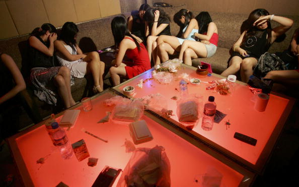 Как правительство Китая «борется» с проституцией