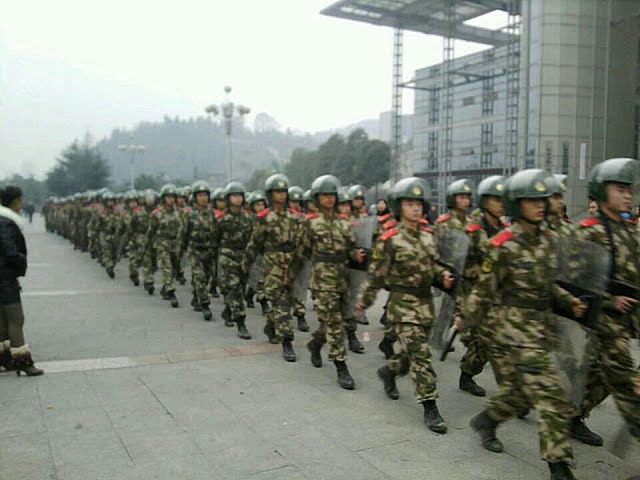 Насильственный снос дома вызвал массовый протест на юго-западе Китая