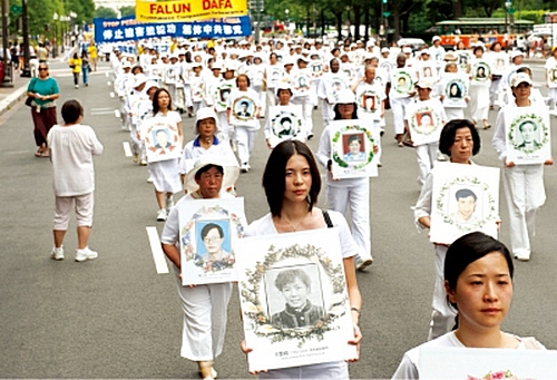 В Китае к срокам заключения незаконно приговорили троих сторонников Фалуньгун