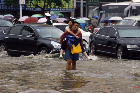 В КНР из-за наводнения погибло более 100 человек