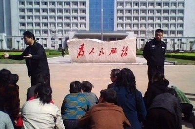 Китай: чиновники строят административные здания, по масштабам намного превосходящие Белый Дом