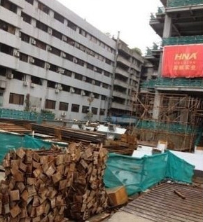 В нескольких городах Китая произошло проседание грунта, один человек погиб