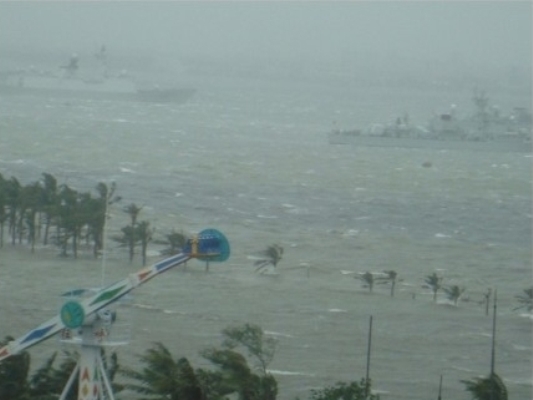 Тайфун «Кайтак» обрушился на юг Китая, 13-й в этом году