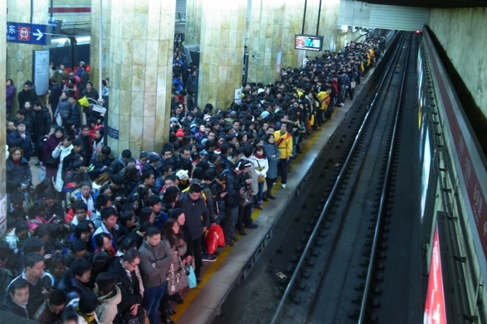 В 2012 году более 200 тысяч «зайцев» проехало в метро Шанхая