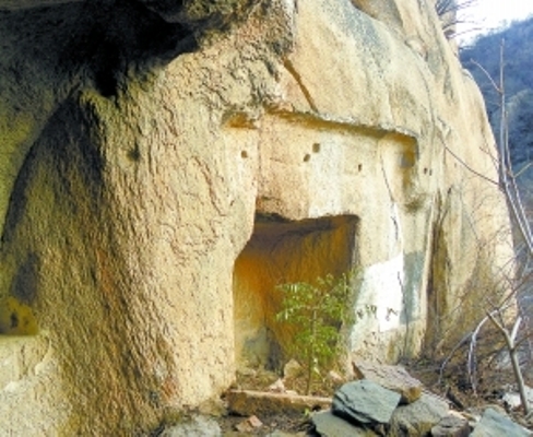 Возле Пекина нашли таинственные пещеры