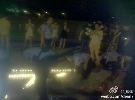 Китайская полиция разогнала акцию поминовения погибших в железнодорожной катастрофе