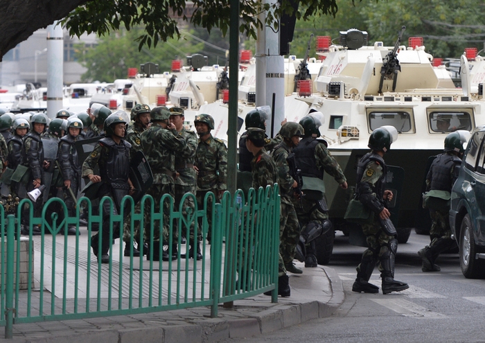 В Синьцзяне обстановка продолжает оставаться напряжённой. Фото: MARK RALSTON/AFP/Getty Images