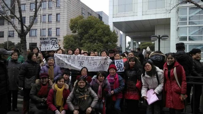 В Шанхае тысячи петиционеров протестуют против коррупции