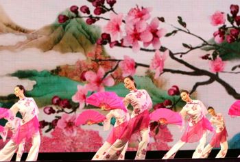В Китае цветущая  слива  символизирует возрождение жизни