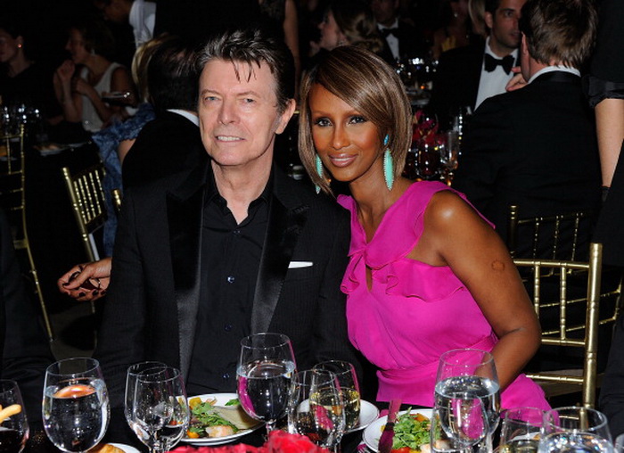 David Bowie and supermodel Iman. Фото:  Andrew H. Walker/Getty Images for DKMS