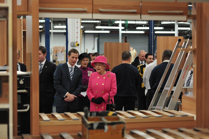 Королева Елизавета II и принц Филипп посетили Bristol Old Vic Theatre