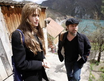 Анджелина Джоли и Бред Питт посетили Боснию