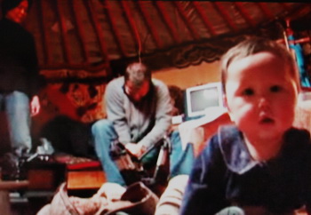 Говорят и показывают младенцы - новый документальный фильм