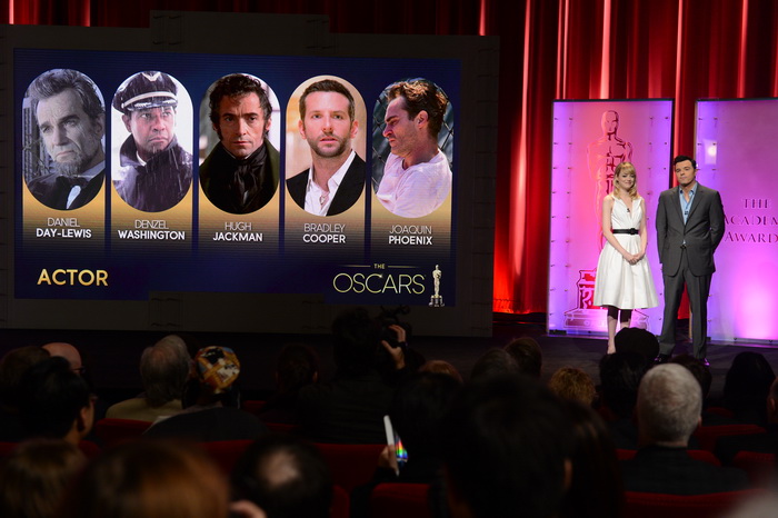 Объявлены номинанты на приз «Оскар». Эмма Стоун и Сет МакФарлейн объявляют номинантов в номинации  «Лучший актёр в главной роли». Фото: ROBYN BECK/AFP/Getty Images