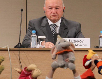 Лужков стал невъездным в Латвию