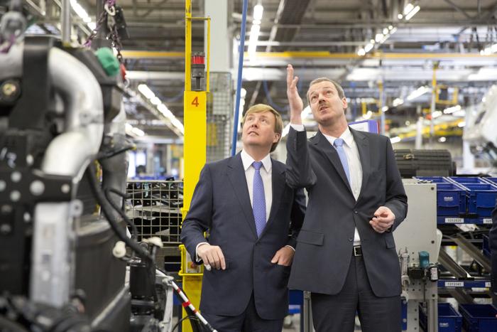 Принц Нидерландов запустил производство нового поколения грузовиков DAF