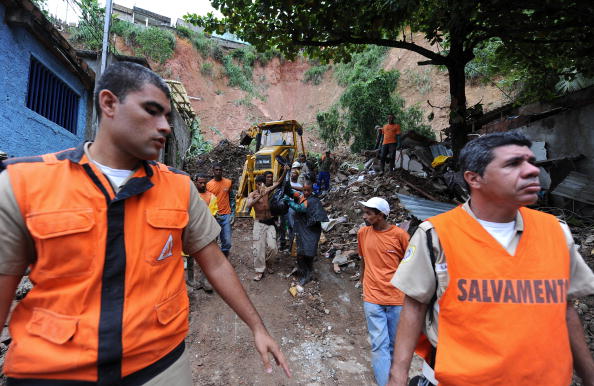 В Бразилии жертвами наводнения стали около 100 человек. Фоторепортаж