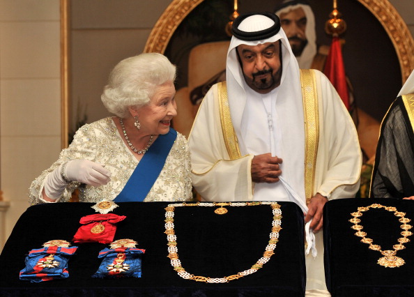Елизавета II путешествует по странам Персидского залива