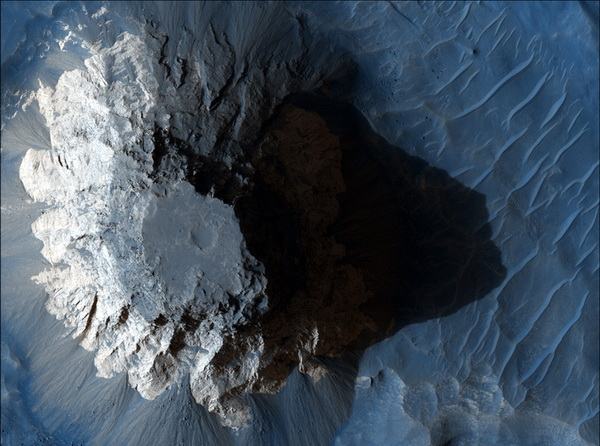 Марс. Осадочные породы Арам хаоса. Фото: NASA/JPL/University of Arizona