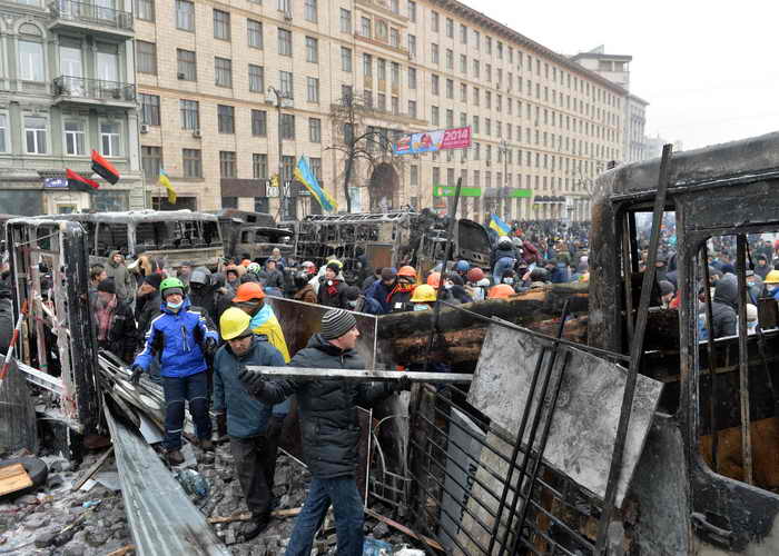 В Киеве начинают восстанавливать порядок