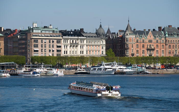 Стокгольм — столица и крупнейший город Швеции. Расположен на восточном побережье озера Меларен. Фото: JONATHAN NACKSTRAND/AFP/Getty Images