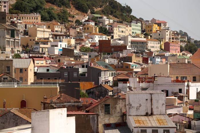 Испания усилила проверки на границе с Гибралтаром