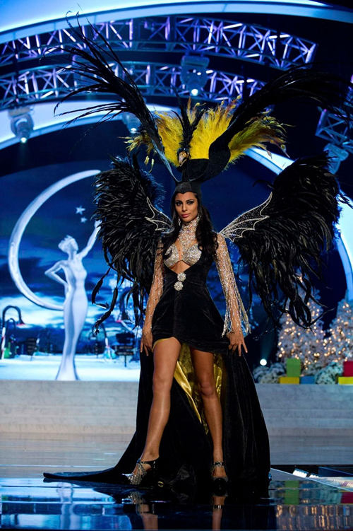 Елизавета Голованова и другие участницы конкурса «Мисс Вселенная - 2012» в национальных костюмах. Часть 1