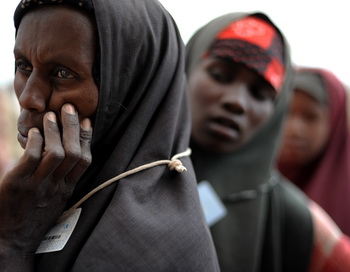 Голод в восточной Африке. Фото: ROBERTO SCHMIDT/AFP/Getty Images