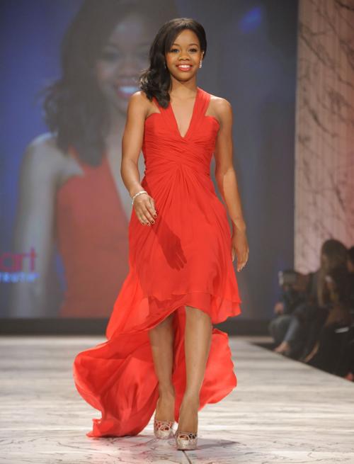 Красное платье 2013