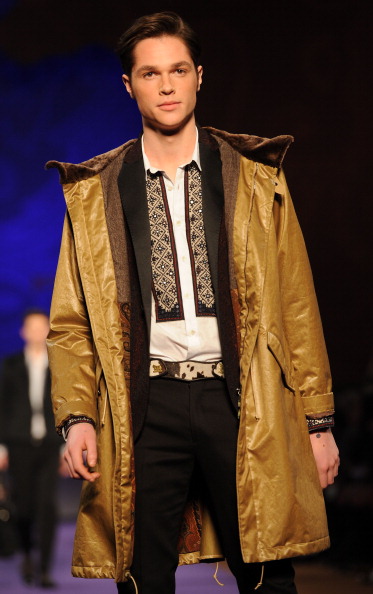 Модная марка Этро (Etro) представила линию одежды осень-зима 2011