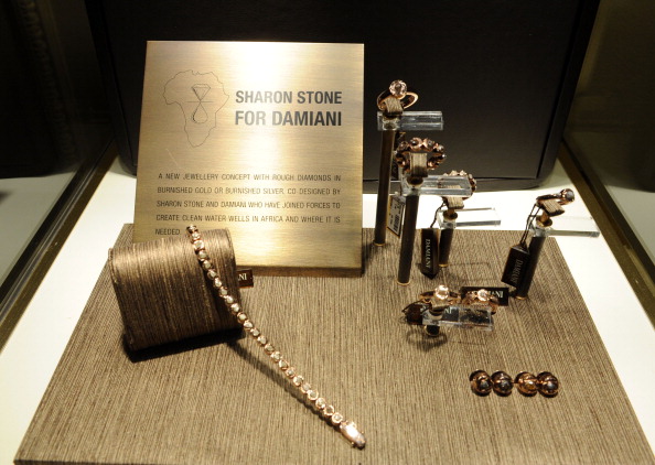 Актриса Шэрон Стоун представила коллекцию ювелирных украшений Maji в Калифорнии