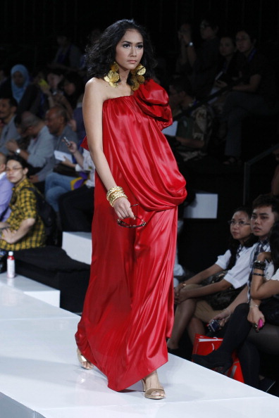 Презентация коллекции Ina Thomas на Неделе моды 2010 в Джакарте