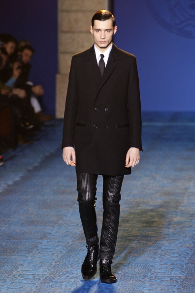 Коллекция мужской одежды осень-зима 2011 от Versace