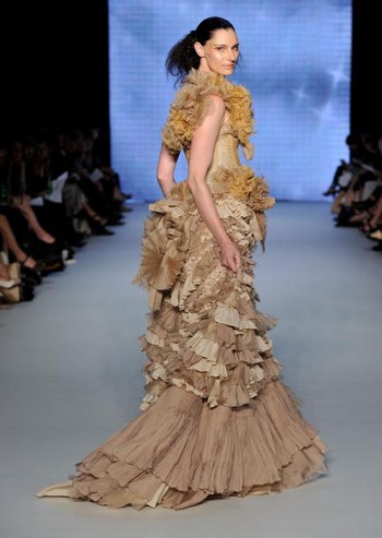 Коллекция от Aurelio Costarella на австралийской Неделе моды весна-лето 2010/11.  Фоторепортаж