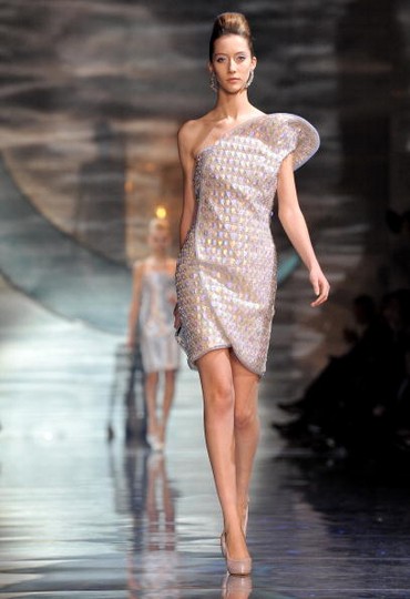 Коллекция Giorgio Armani весна-лето 2010 на Неделе моды в Париже