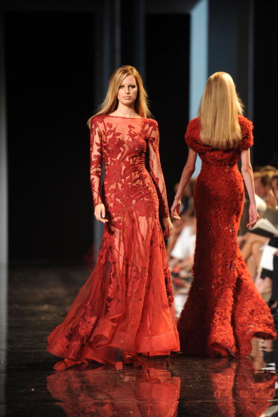 Коллекция Elie Saab на Неделе моды Haute Couture сезона осень-зима 2010-2011 в Париже. фоторепортаж