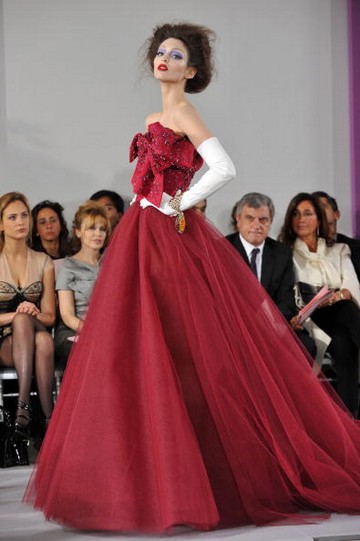 Известный бренд Christian Dior на Неделе моды в Париже