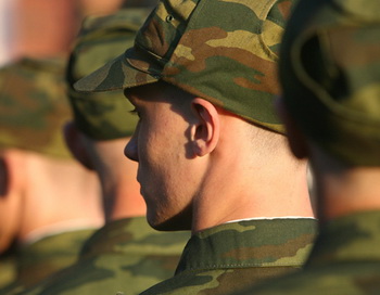 Тысячи военных в России до сих пор ждут зарплату за февраль